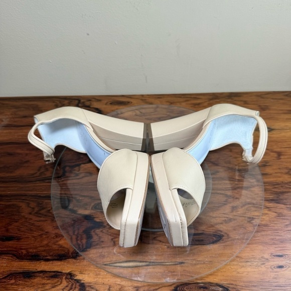 NEW Franco Sarto Dima Sandal in Beige Leather - Picture 14 of 16